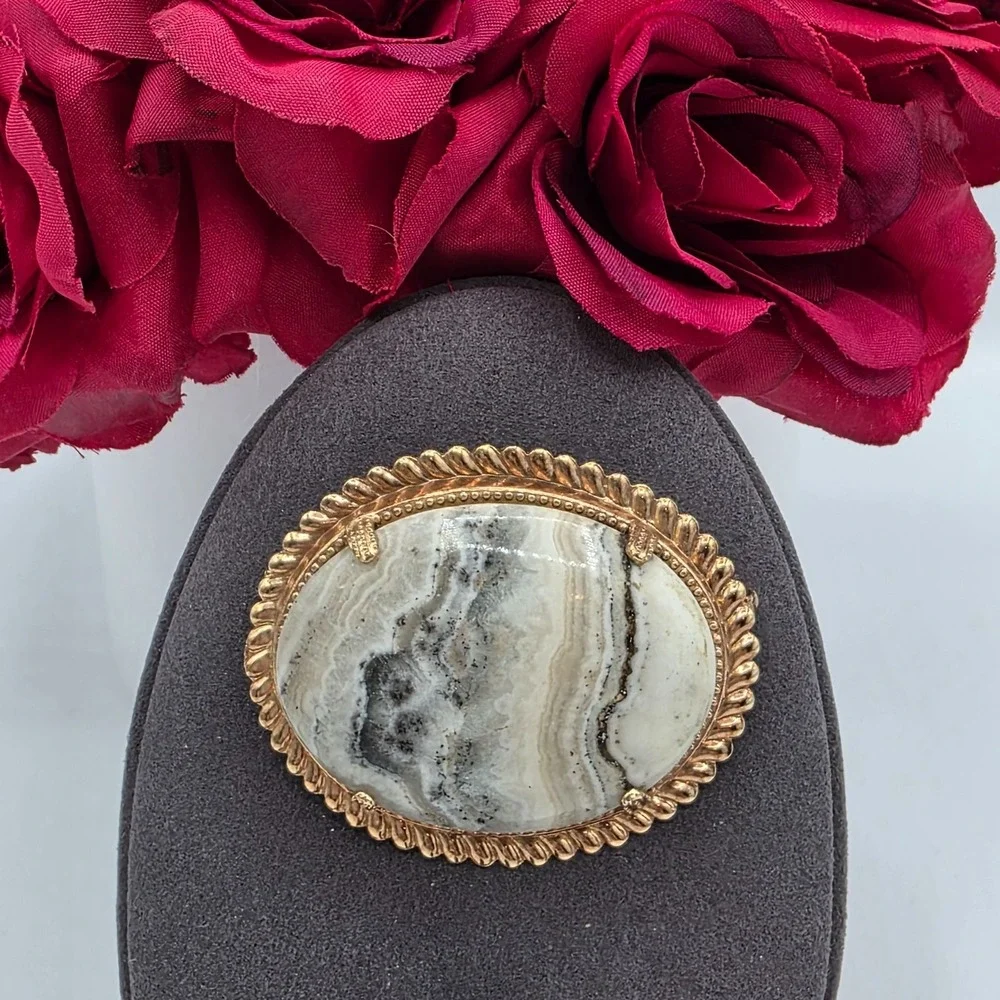 Vintage Oval Agate Style Brooch Pin‎ Gold Tone Rope Edge Mosaic Stone Statement